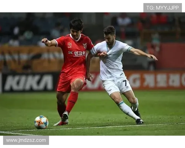 济州联与城南足球激战正酣谁能在这场对决中笑到最后