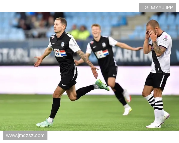 登博思与多德的精彩对决揭示了足球战术的博弈与团队协作的重要性