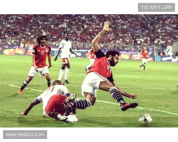 萨拉赫的传奇之路:从埃及小镇到世界足球的巅峰之战 萨拉赫的传奇之路:从埃及小镇到世界足球的巅峰之战