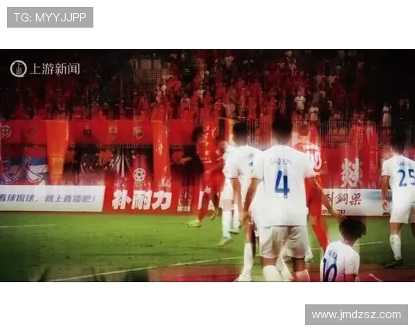 重庆足球队耐力问题引发热议球迷与专家各执己见