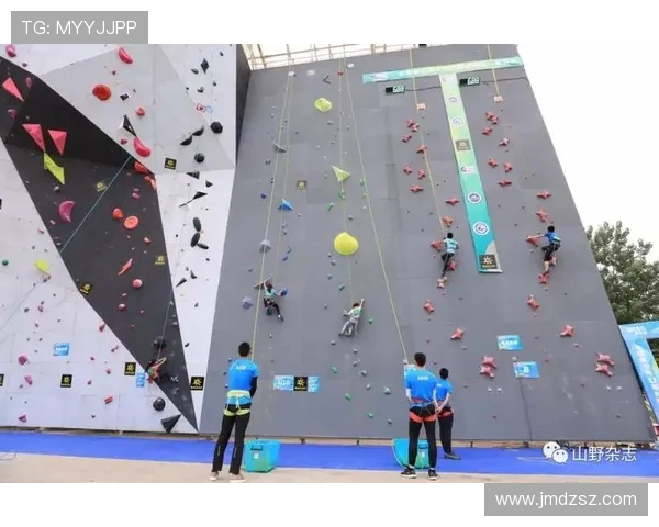 南京攀岩队技术探讨：提升攀岩技巧与训练方法的深度分析