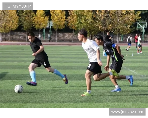 周娜专访：从绿茵场到人生舞台的足球旅程回顾与展望